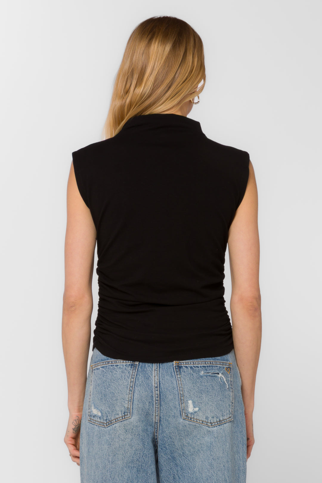 Lavali Black Top